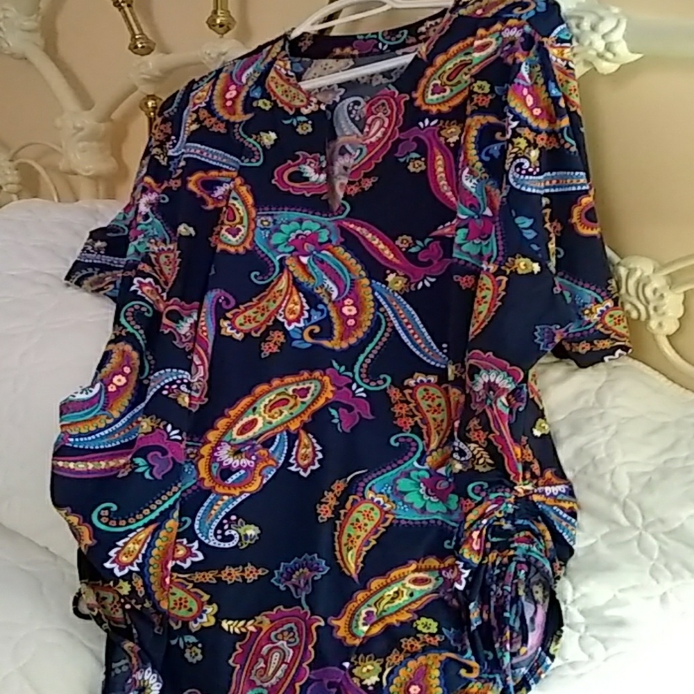 Lands End rash guard top!
